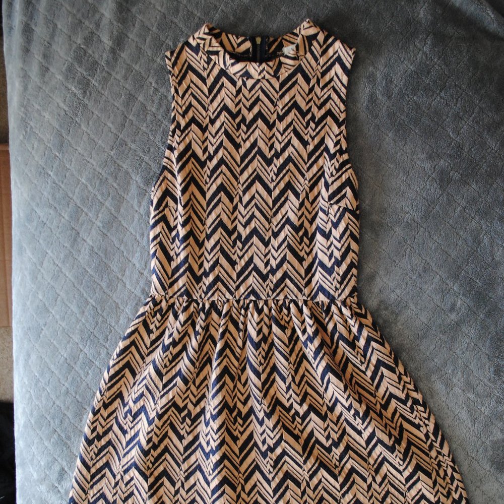 Sleeveless dress